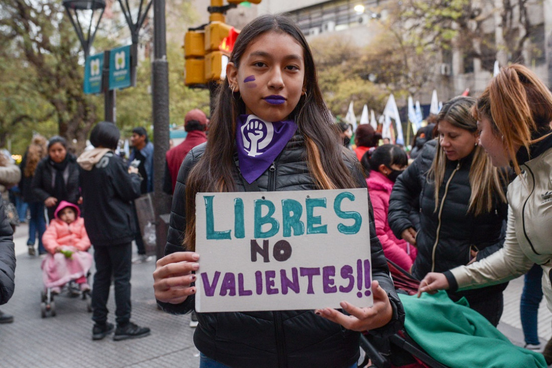 Vergüenza, miedo y carencia económica: las barreras de las argentinas para salir de la violencia