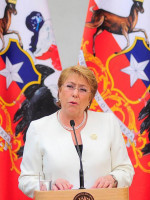 Bachelet se siente "optimista" para afrontar su último año de mandato