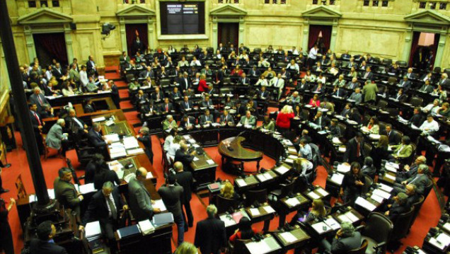 imagen Se evalúa avanzar con el presupuesto nacional 2012 y las leyes de emergencia