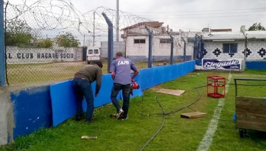 Presentaron un proyecto para colocar colchonetas en las canchas de Mendoza