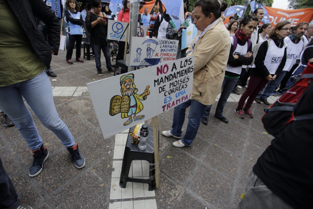 La mutación del resistido ítem de Cornejo 