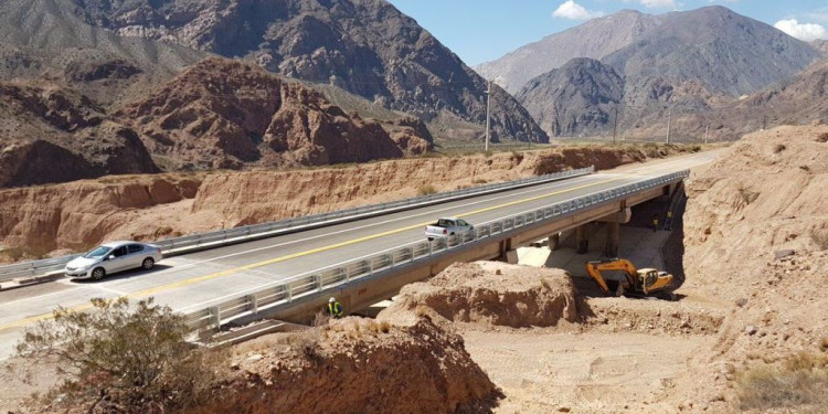 Habilitaron el puente que había sido arrastrado por un alud en 2016