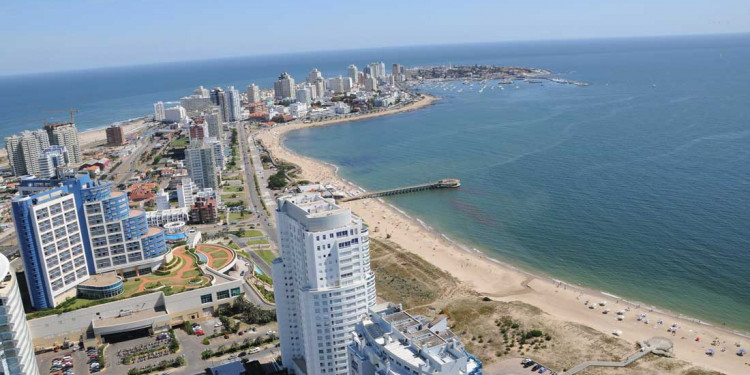 Vacaciones: por qué te conviene viajar a Uruguay si tenés dólares