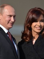 Cristina llega a Rusia para profundizar la alianza estratégica