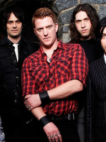 Rock stonner en Cien Pajaros: Queens of the Stone Age 