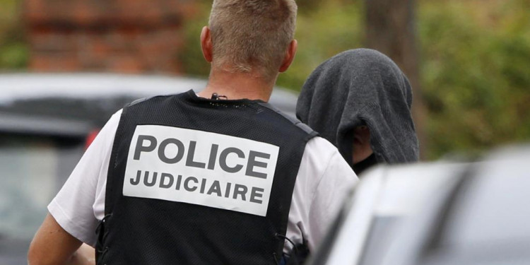 Medios franceses dejan de publicar fotos de los terroristas