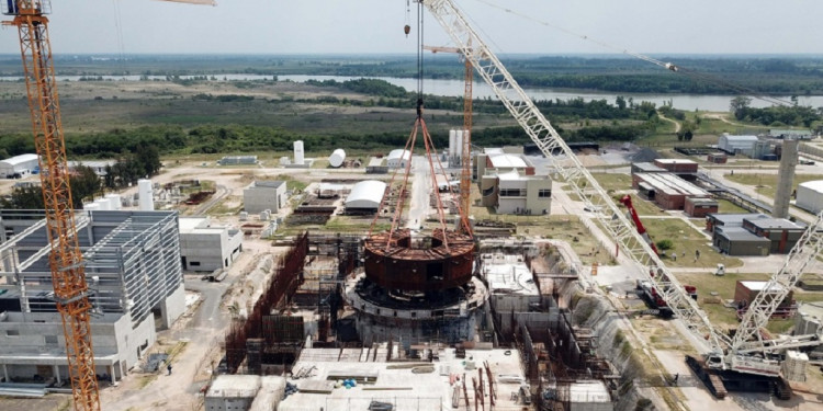 Argentina desarrolla su primer reactor nuclear de potencia, diseñado y construido en el país