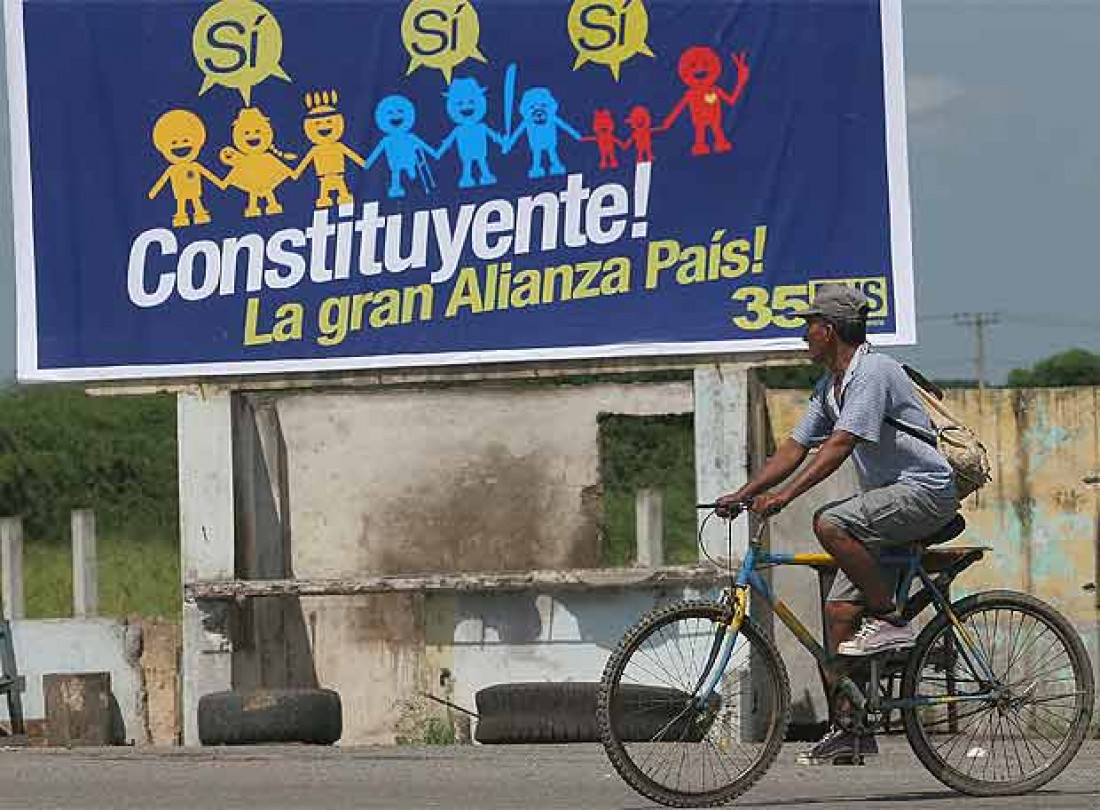 Conteo final en plebiscito ecuatoriano