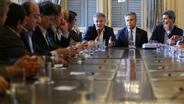 imagen Vino: Cornejo planteó su reclamo y ahora define Macri 