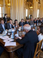 Las perspectivas del sector turístico se analizaron en la reunión entre ministros y la CAT