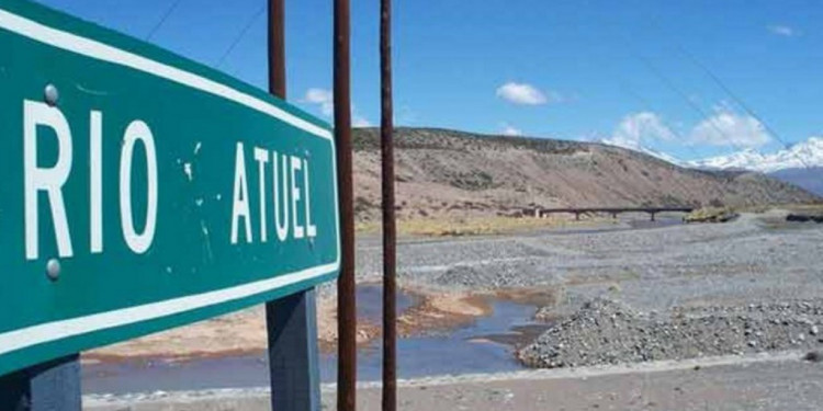 Río Atuel: el caudal y las obras sobre la mesa