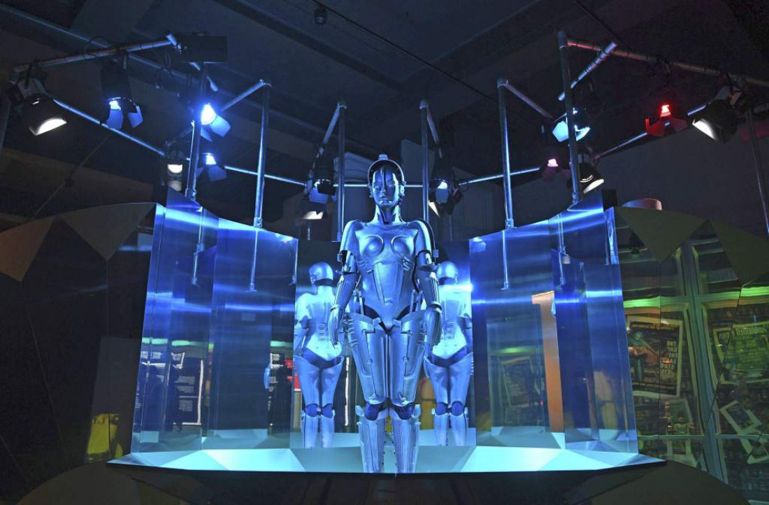 Exhiben más de 100 robots para mostrar sus 500 años de historia