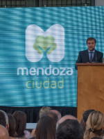 Suárez prometió una Ciudad presente para los más necesitados 