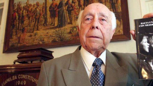 imagen El profe Rodríguez y su ejemplo retomado en democracia