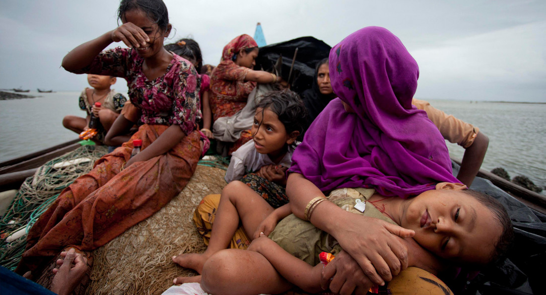 Birmania admite que al menos 176 pueblos rohingya han sido vaciados de residentes