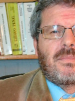 Con la incorporación de especialistas de género, comenzó el Jury al juez Rossi