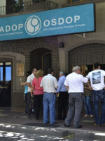 Los docentes privados indignados por falta de pago de sueldos atrasados