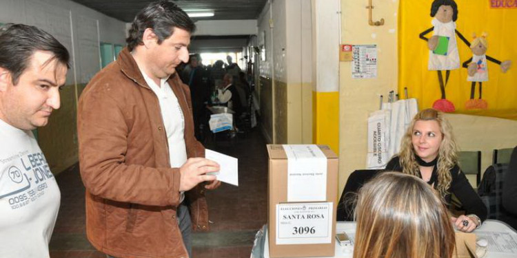 Cronología de un intendente en apuros