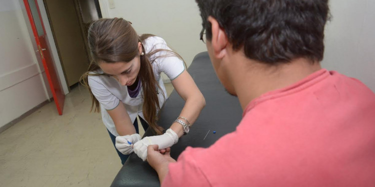 Los centros de salud maipucinos necesitan médicos