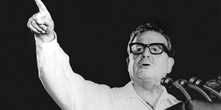 Allende tendrá su funeral público en Santiago