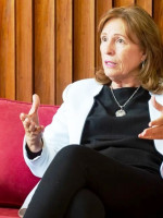 Esther Sánchez: "Debemos apuntar a competencias y saberes transversales"