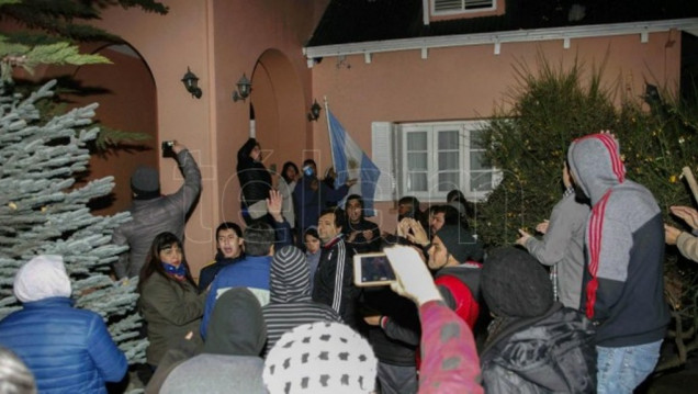 imagen Santa Cruz: repudio, denuncias y promesas de ayuda económica