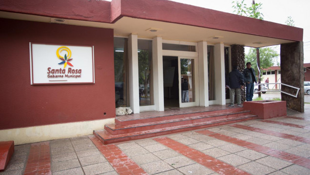 imagen El Ejecutivo tiene listo el decreto para llamar a elecciones en Santa Rosa