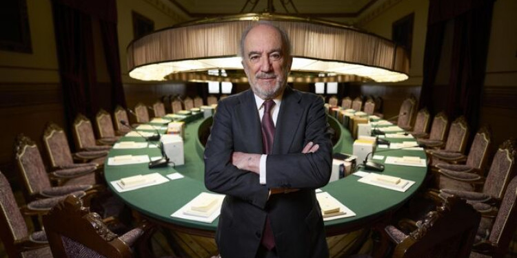 El director de la RAE sobre el lenguaje inclusivo: la academia "siempre va un poco por detrás de la ciudadanía"