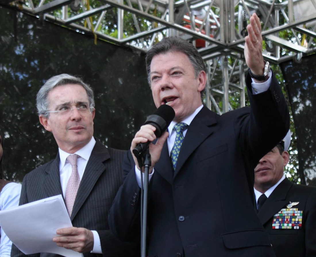 Santos y Uribe buscan renegociar el acuerdo de paz con las FARC
