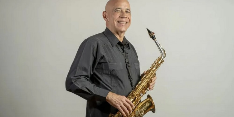 El maestro del saxofón, Miguel Villafruela, llega a Mendoza con una masterclass y un concierto único