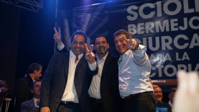 imagen Scioli apoyó a Bermejo y a Ciurca, y prometió casas y el Trasandino