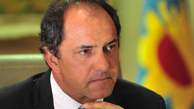 imagen Scioli regresó al país desde Roma tras suspender un tratamiento médico por las inundaciones