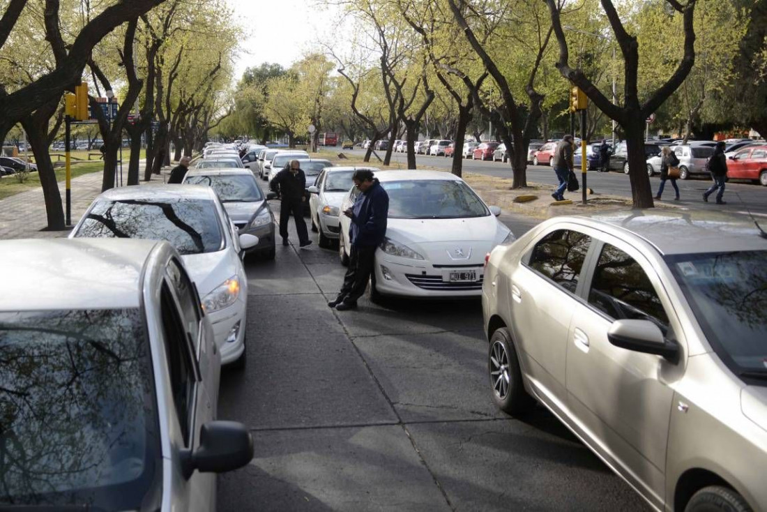 Cierre del aeropuerto: "Cien familias se quedarían sin trabajo"