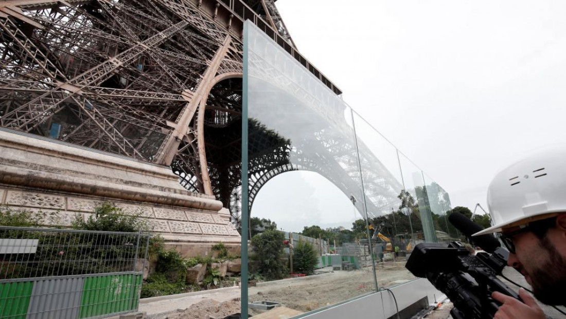 Un muro de vidrio para proteger la Torre Eiffel