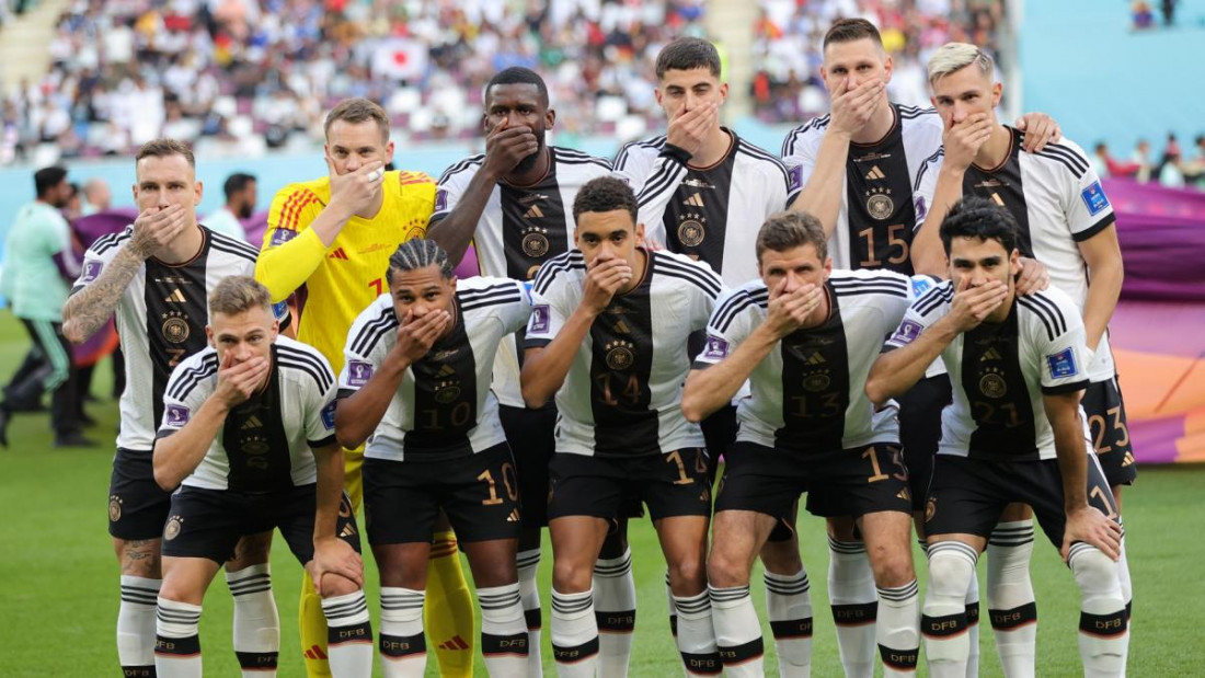 La FIFA suma desafíos y protestas a su prohibición del brazalete arcoíris del colectivo LGTBIQ+ en el Mundial