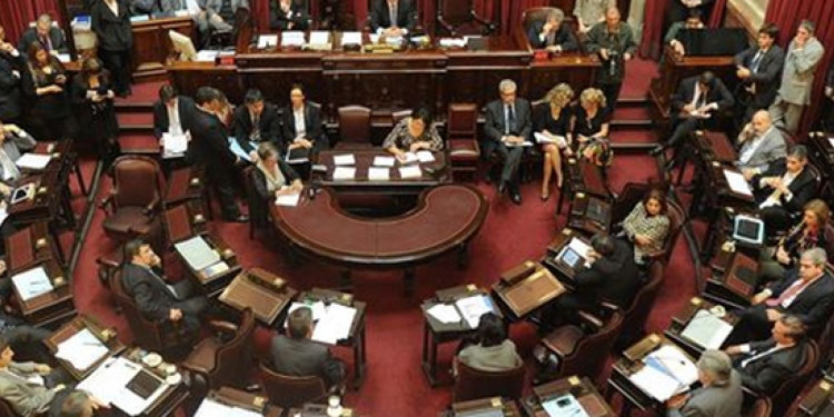 El oficialismo busca convertir en ley el proyecto de Presupuesto 2016