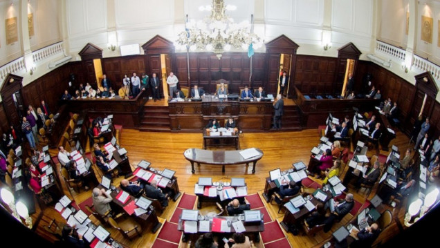 imagen La UCR y aliados llamaron a sesión especial para votar el Código de Faltas