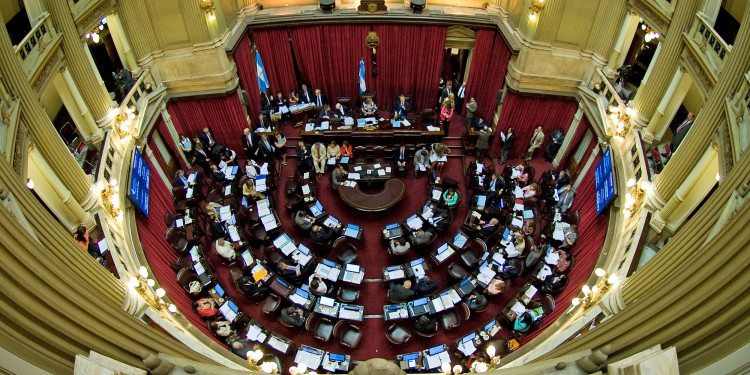 Están los votos para autorizar los allanamientos a CFK