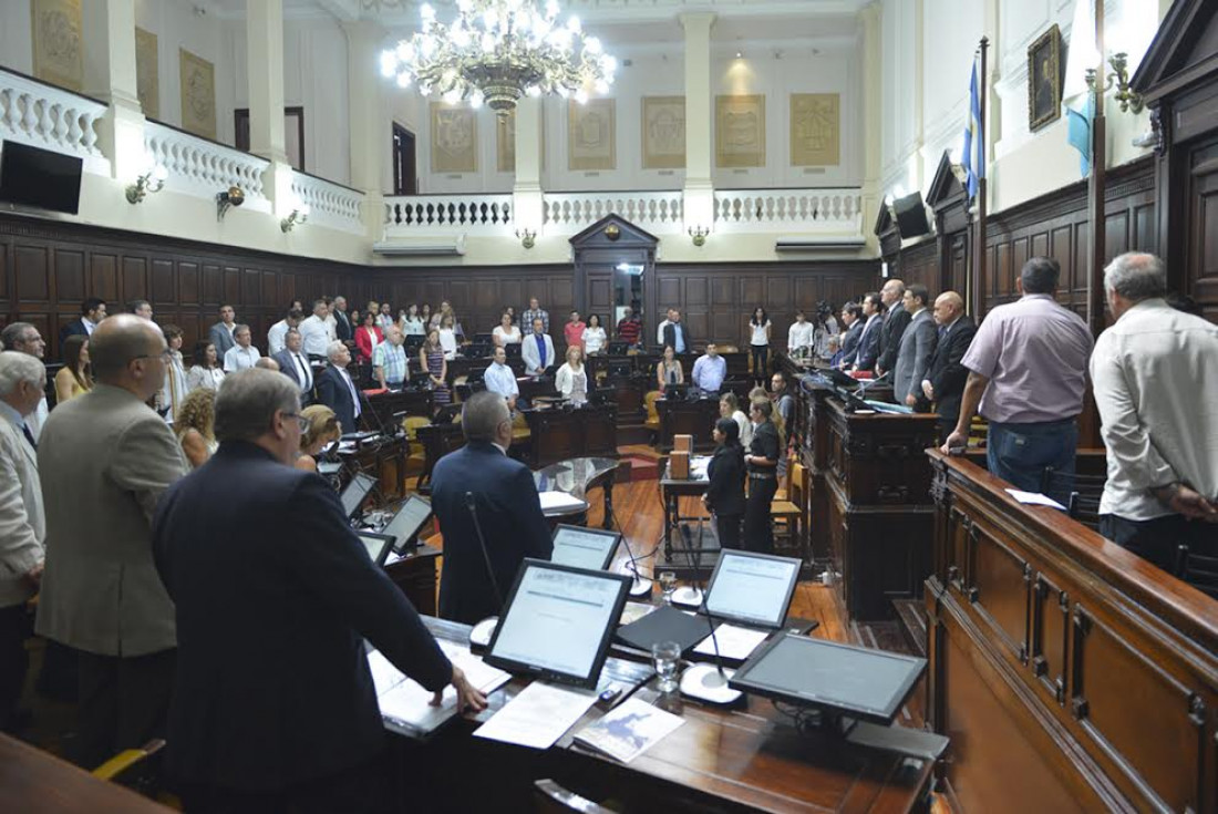 Con polémica, el Senado avanzó con la "Ley Montero"