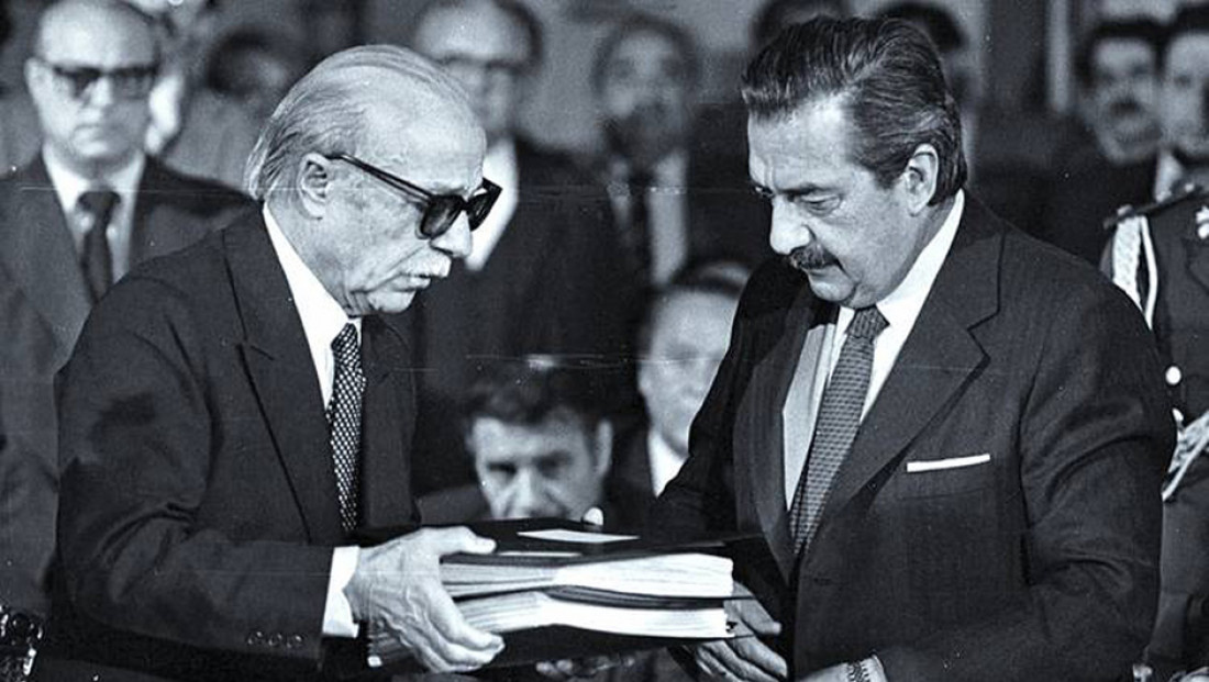 20 SEPTIEMBRE (1984)  ENTREGA DEL INFORME DE CONADEP Nunca Más