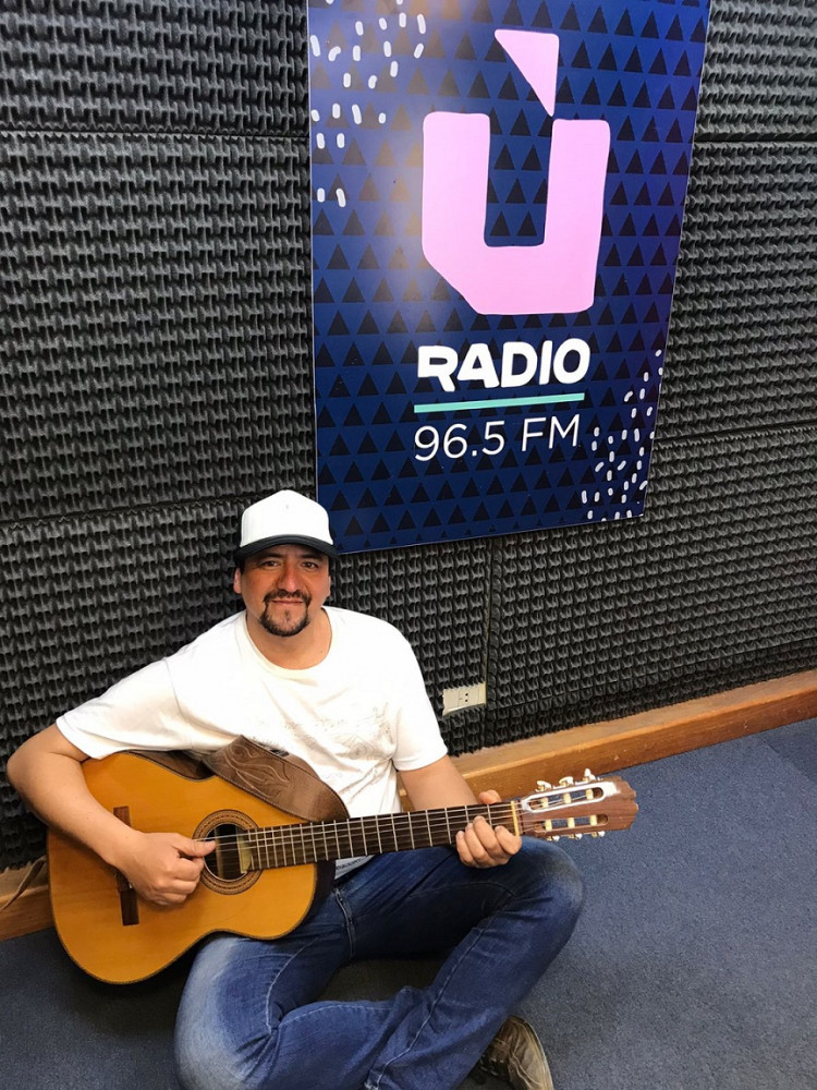El cantautor Alejandro Sicardi presenta "Solo"