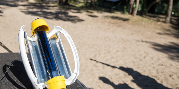 Crearon el primer termo argentino que calienta agua con energía solar