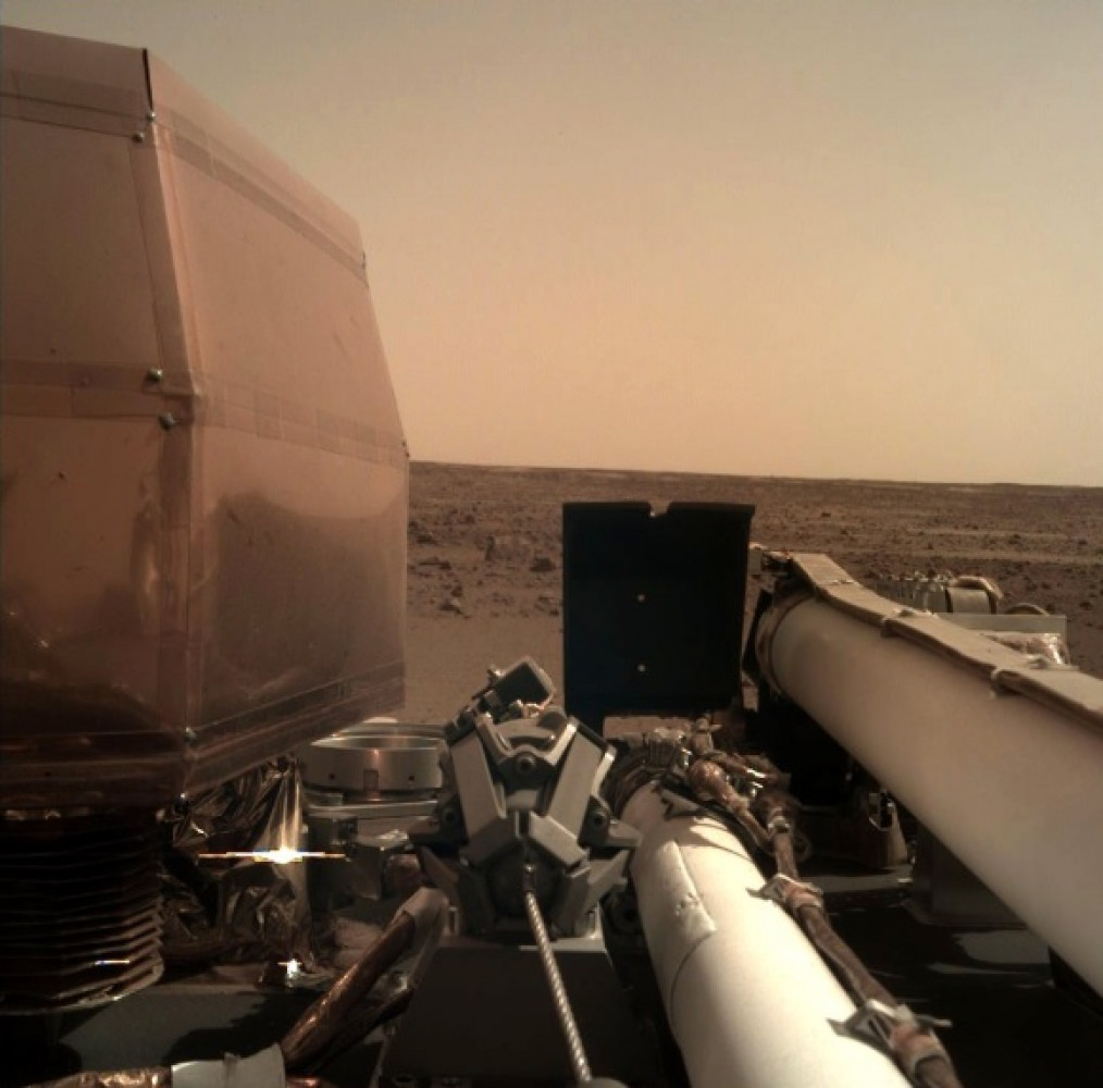 La sonda InSight llegó a Marte y envió la primera imagen