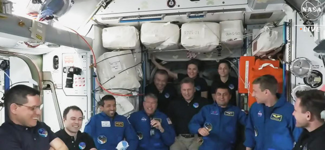 Los astronautas de la misión SpaceX Dragon llegaron a la Estación Espacial Internacional 