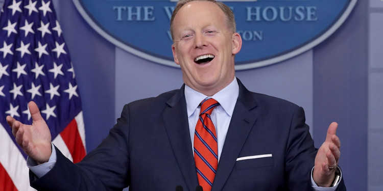 Renunció Sean Spicer, el vocero de la Casa Blanca