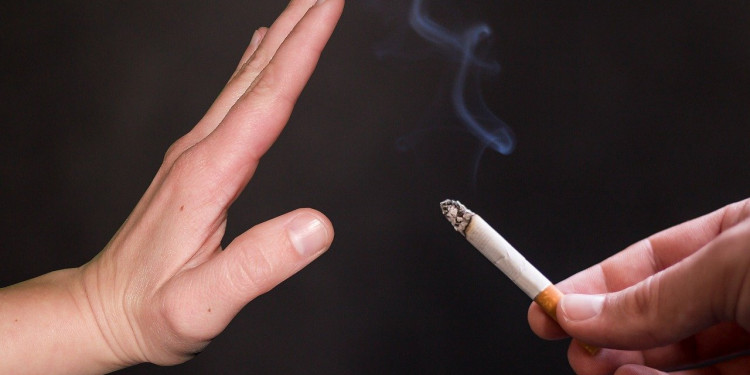 La consulta a especialistas aumenta seis veces las chances de dejar de fumar