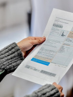 Extienden hasta mediados de abril el plazo para inscribirse al registro de subsidios de luz y gas