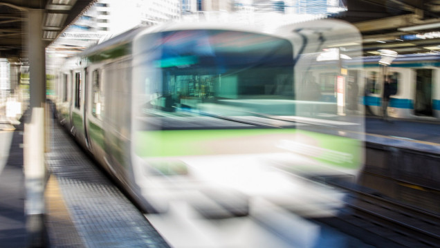 imagen Prueban en el subte de Tokio una app para dejarle el asiento a las embarazadas