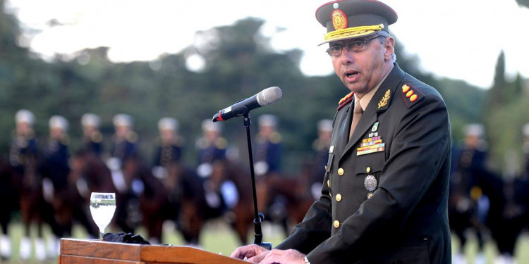 Mauricio Macri relevó al jefe del Ejército 