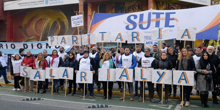 El SUTE se movilizó e hizo varios reclamos al Gobierno